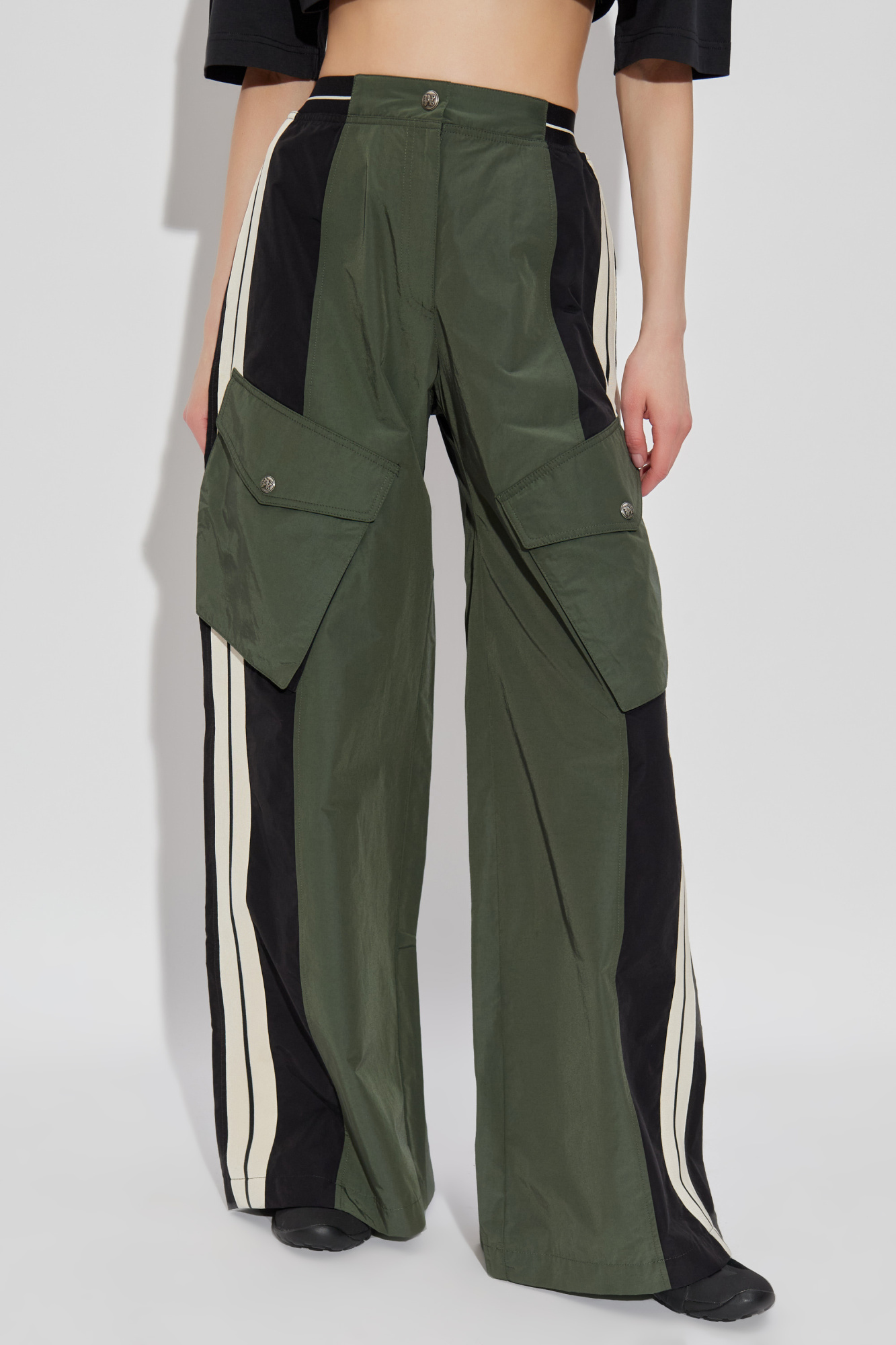 パンツ Palm Angels FW23 CARGO PANTS (PWCF009_E23FAB0011010) Palm Angels Trousers with pockets | Women's Clothing | Vitkac